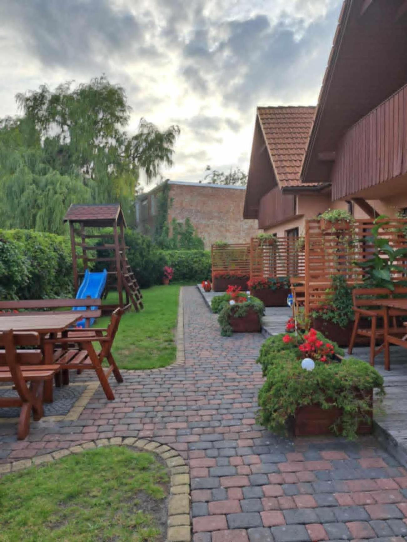 Rest Otel Dziwnów Dış mekan fotoğraf